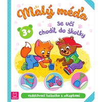 Malý méďa se učí chodit do školky