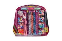 Sada korálků a copánků na vlasy plast mix druhů na kartě 30x26x3cm