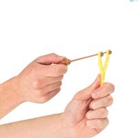 Prak vystřelovací s hovínkem