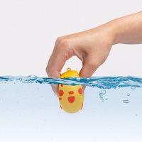 Míček z měkké houby do vody 6cm různé druhy