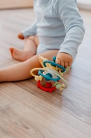 Koulíček babyted chrastítko silikon/plast 13x9cm v krabičce 6m+