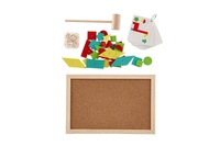 Korková zatloukačka created dřevo s doplňky v krabici 33x24x4,5cm