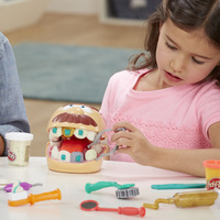 Hasbro Play-Doh Zubař Drill 'n Fill 8kelímků 454g