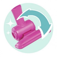 Panenka Evička pracuje doma