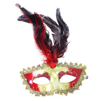 Maska Škraboška červeno zlatá s peřím 