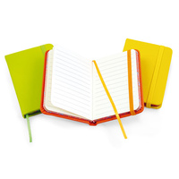 Zápisník 7,5x10,5cm s gumou barevný okraj mix barev