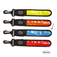 LED reflexní přívěsek s klipem - modrý